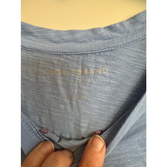 Lucky Brand Butterfly Embroidered Tee Size L - Picture 5 of 7